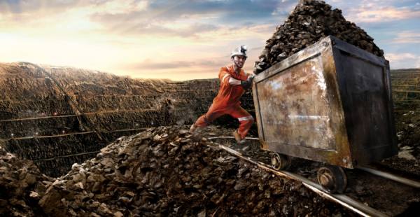 Photograph Clarissa And Peddy Coal Worker on One Eyeland